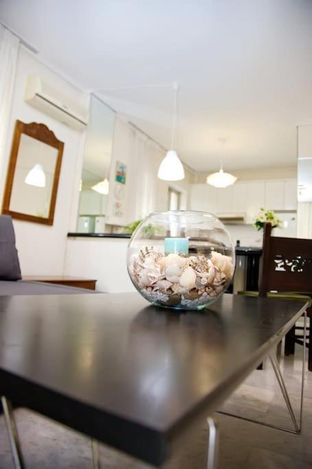 דירות Vegera House Athens Greece מראה חיצוני תמונה